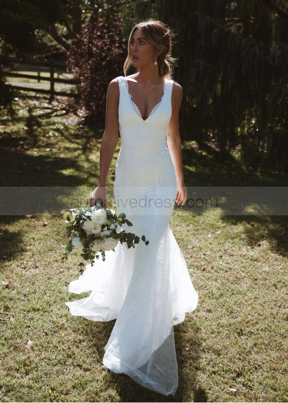 V Neck Ivory Lace Tulle Romantic Wedding Dress